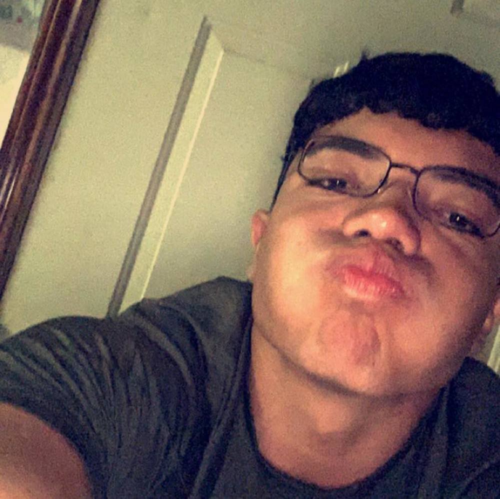 Meet your Posher, Axel